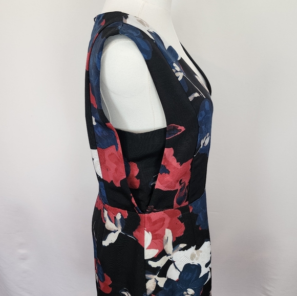 Cynthia Steffe V-Neck Floral Dress Size 8 - Picture 5 of 14